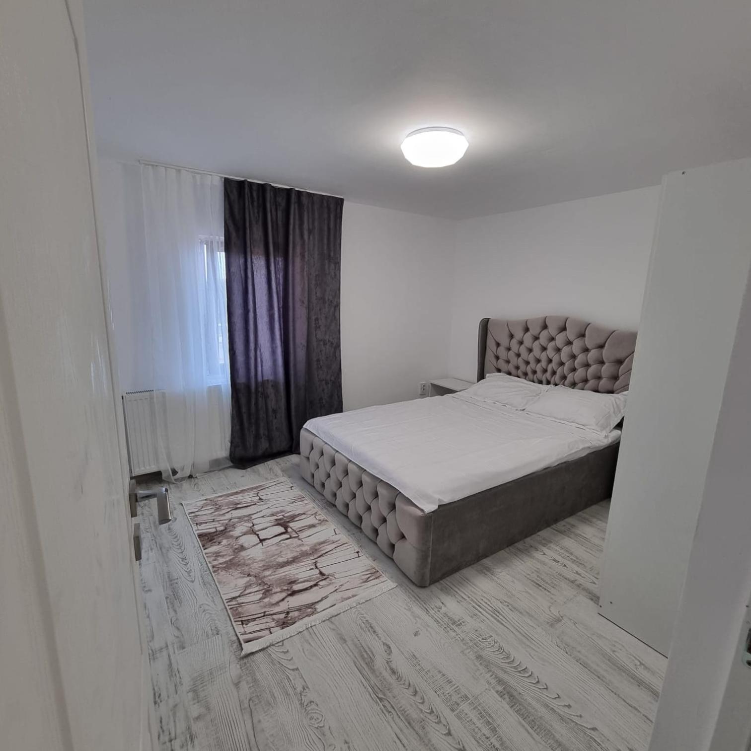 Lovely 2 Bedrooms Flat Cornelia- Central Corabia Exterior foto